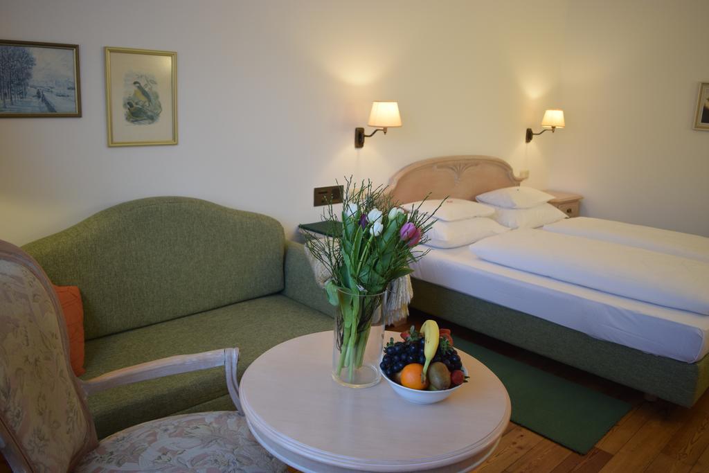 Hotel Landhaus Fuhrgassl-Huber Viyana Dış mekan fotoğraf